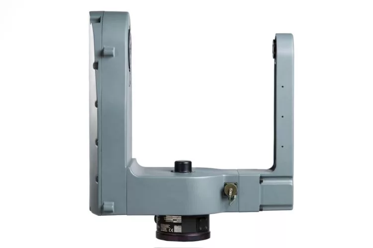 Heavy duty motorised pan and tilt