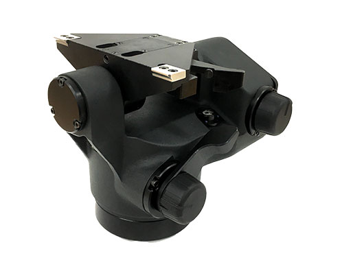 The Maxi Pan & Tilt Fine Adjust knobs